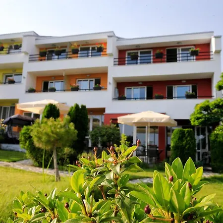 Stayinn Rainbow Beachfront By Asteri فندق ساني بيتش