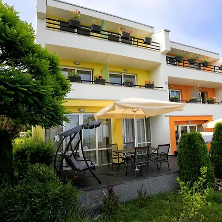 Stayinn Rainbow Beachfront By Asteri * 阳光海滩