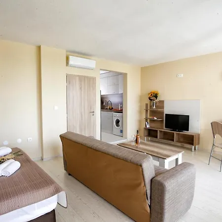 Stayinn Rainbow Beachfront By Asteri فندق *