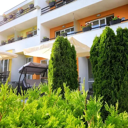 Hotel Stayinn Rainbow Beachfront By Asteri